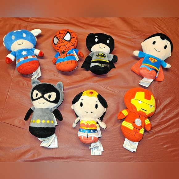 Marvel Hallmark Itty Bittys 2015 Collection Set of 7 All in E.U.C. Approx 4" - Picture 1 of 2